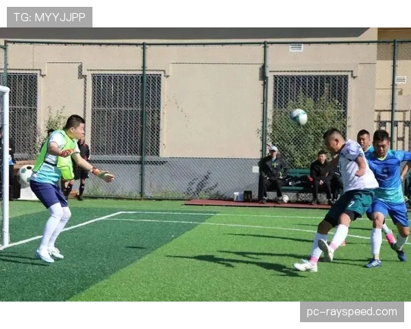 法国城市五人制足球赛兴起,其快节奏特性被视作锻炼攻防转换能力的摇篮 法国城市五人制足球赛兴起,其快节奏特性被视作锻炼攻防转换能力的摇篮